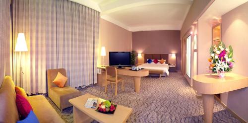 room detail thumbnail 1