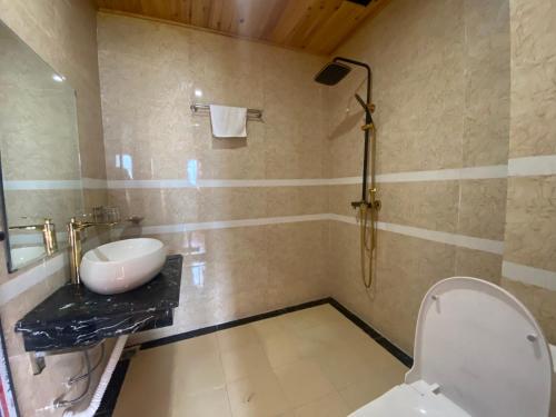 Well-appointed bathrooms