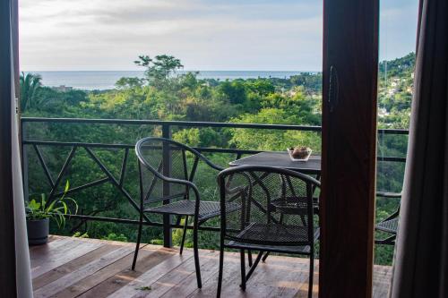 Ocean view studio whit balcony, on the hill, full equipment. in San Francisco, Mexico