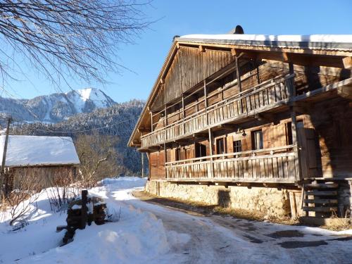 Warm and Stylish Boutique Lodge L'Etoile de Savoie - Chalet - Abondance