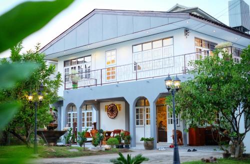 Top house middle in the oldtown