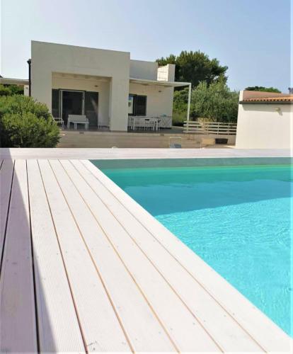 Villa Champagne e Sea - entire villa with private pool