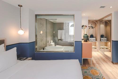 room detail thumbnail 0