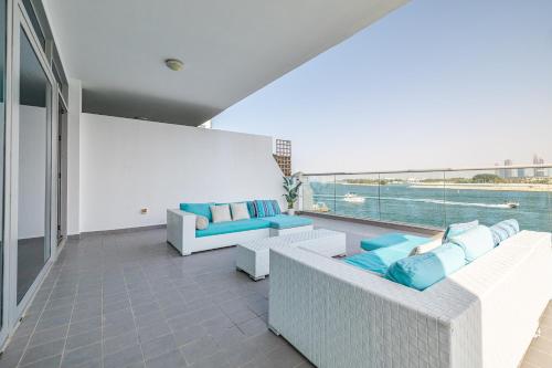 2BDR apartment with full sea view and Dubai Marina view Azure Residences - image 14