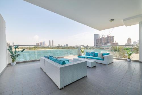 2BDR apartment with full sea view and Dubai Marina view Azure Residences - image 12
