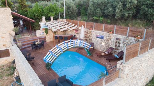 Villa Gogo offers privacy and pool