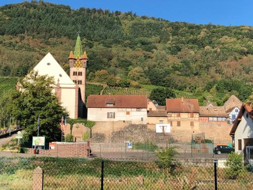 Chambre spacieuse dans joli village alsacien