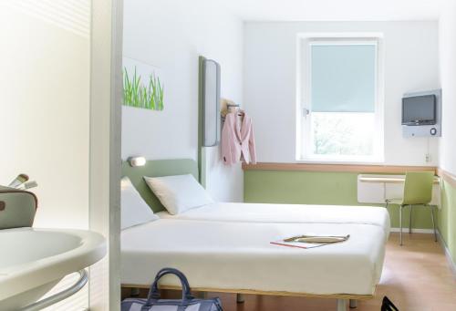 ibis budget Basel Pratteln - image 9