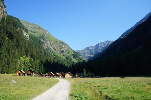 Apkārtne, Moamoosgut in Hintergöriach