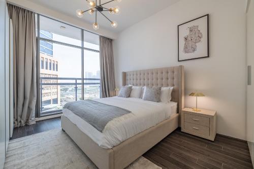 Hashtag Holiday Home - Excellent 1BDR with City View in Media city - image 5