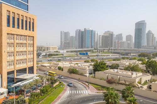 Hashtag Holiday Home - Excellent 1BDR with City View in Media city - image 11
