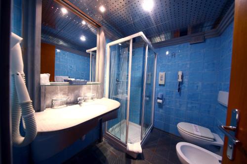 HR Hotel - image 8