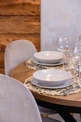 ザコパネ Premium Apartments Salwatorianska Mountain View Zakopane by Renters Prestige 4つ星 ゲストハウス レストラン