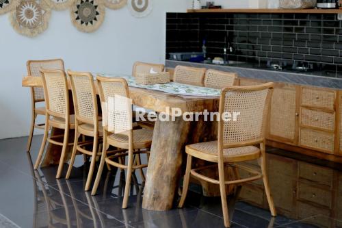 Comoditats, Pringgading Surf Camp Bengkulu Mitra RedDoorz in Ratu Agung