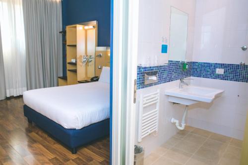 Holiday Inn Express Milan-Malpensa Airport, an IHG Hotel