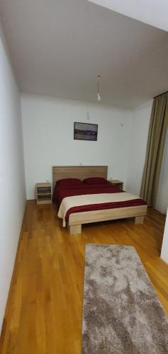 Emi Apartment