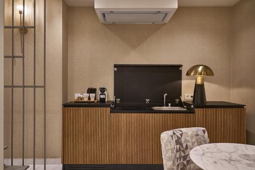 Suite with Terrace image 10