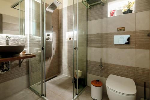 Dim House - image 12