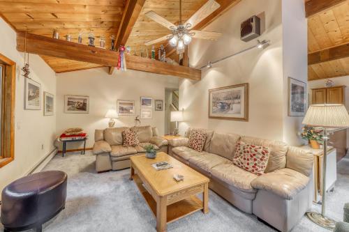 Aspen Gondola House in Killington, USA
