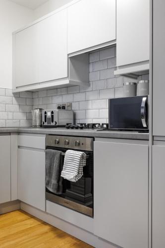 Facilities, FLATZY - Lovely Sefton Park Retreat near Oomoo