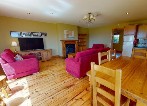 Dingle Courtyard Cottages 4 Bed - image 7