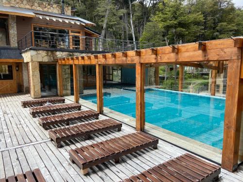 Cabañas y Hosteria El Condor Pasa VLA