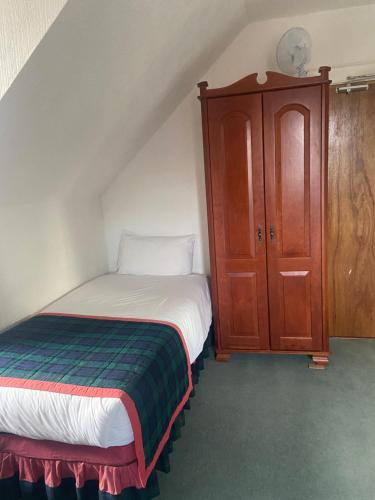 Lovat Arms Hotel - image 9
