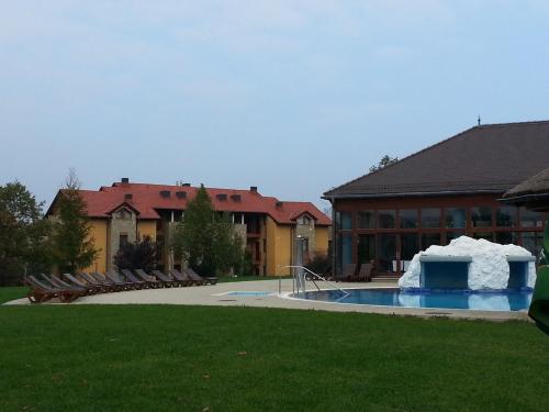 Birdland Villapark Golf View - image 2