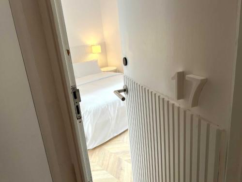 The MO GOTIC Room Type - Standard Double Room with Fan