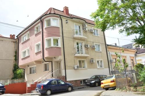 City Center Apartments & Suites by RDC - Accommodation - Bucharest