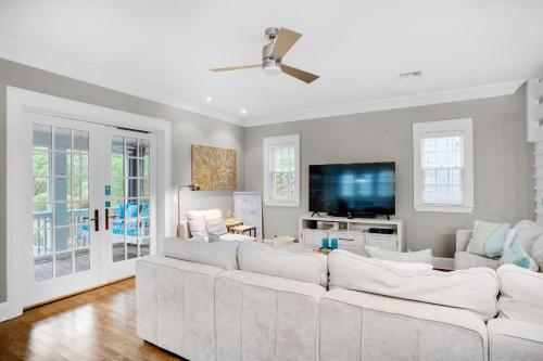 Captain's Cottage by Real Joy Vacations - image 6