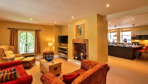 Finest Retreats - The Old Post Office Apartment 3
