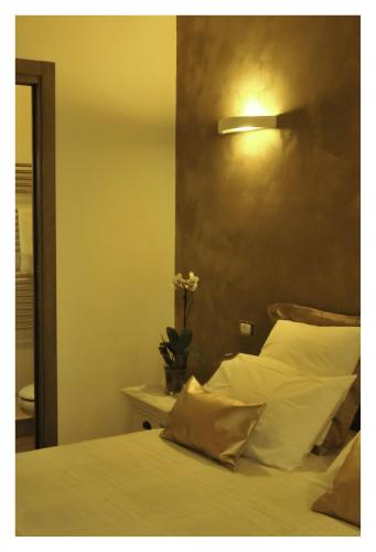 Bed & Books il Campanile - image 12