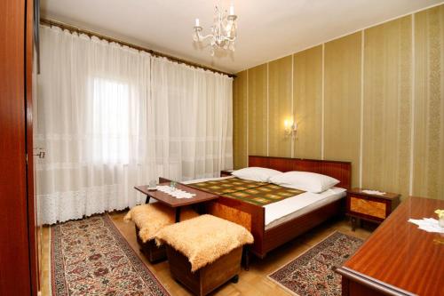 Apartments and rooms with parking space Novi Vinodolski - 2350 - image 7