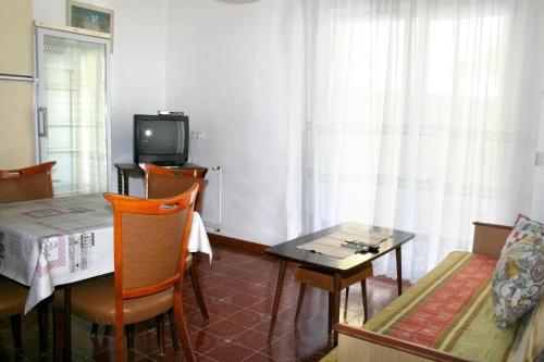 Apartment Novi Vinodolski 2350a - image 2