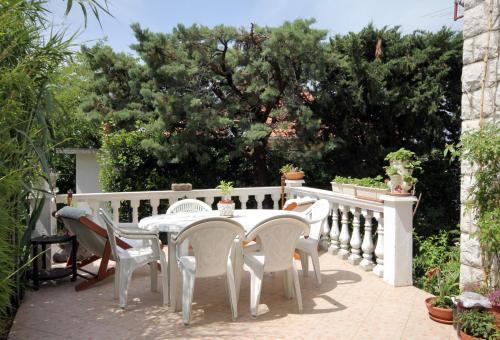 Apartments by the sea Dramalj, Crikvenica - 2387 in Dramalj