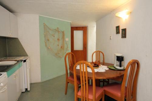 Studio with Terrace and Sea View image 4