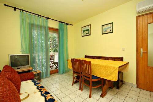 Apartments with a parking space Povile Novi Vinodolski - 2398 - image 6