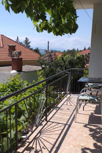 Two-Bedroom Apartment with Balcony and Sea View image 7