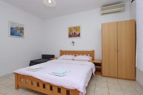 Double Room with Balcony and Sea View image 3