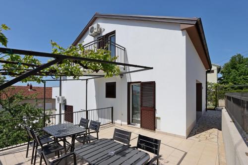 Apartment Selce 2362a - image 2