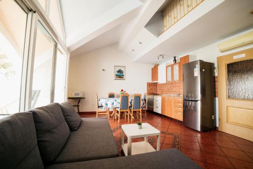 Two-Bedroom Apartment with Terrace and Sea View room in Apartments by the sea Selce Crikvenica - 2364