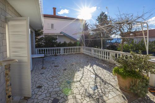 Apartment Selce 2383b - image 8