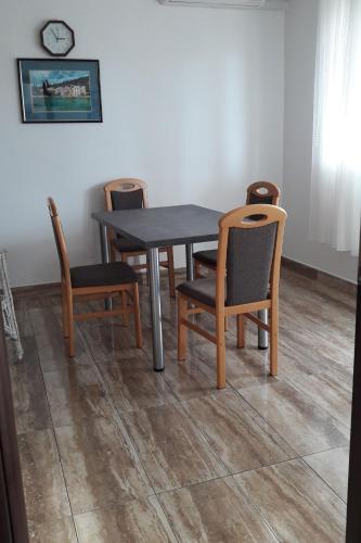 Two-Bedroom Apartment with Terrace image 6