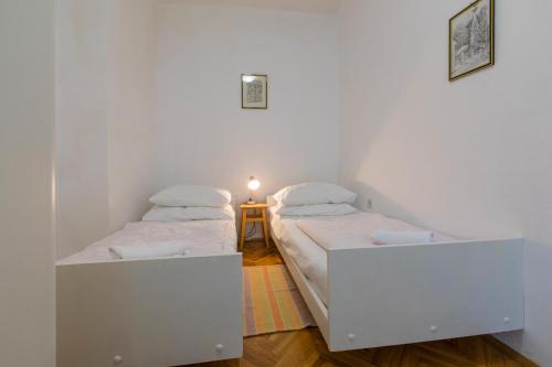 Apartments with parking space Selce Crikvenica - 2381 - image 4