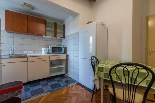 Two-Bedroom Apartment with Terrace and Sea View image 7