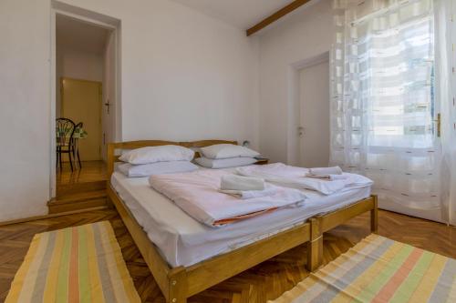 Two-Bedroom Apartment with Terrace and Sea View image 2