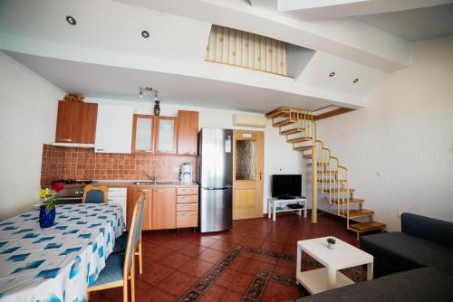 Two-Bedroom Apartment with Terrace and Sea View image 2