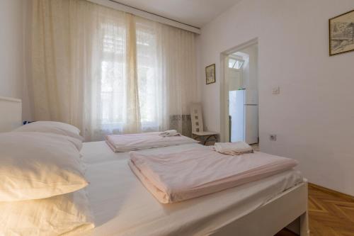 Two-Bedroom Apartment with Terrace and Sea View image 10