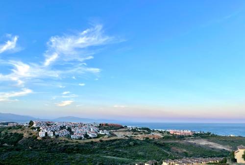 TOP Sea View Apartment - 7 minutes to Sotogrande